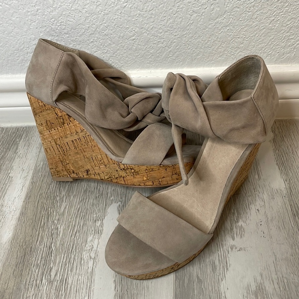NIB Alex + Alex Grey Leather Suede Cork Wedge Open Toe Heels Sandals 7.5